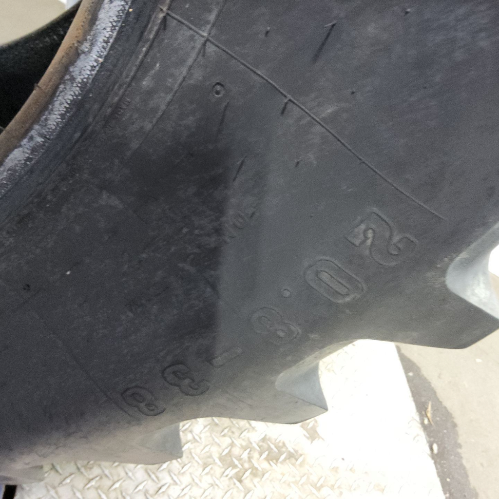 20.8-38 Firestone Super All Traction 23 R-1 D (8 Ply), 90%