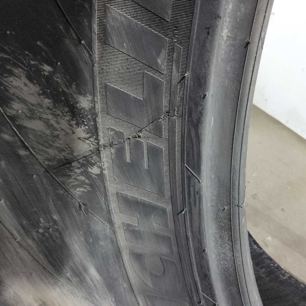 VF380/90R46 Michelin Spraybib CFO R-1S 173D 99%