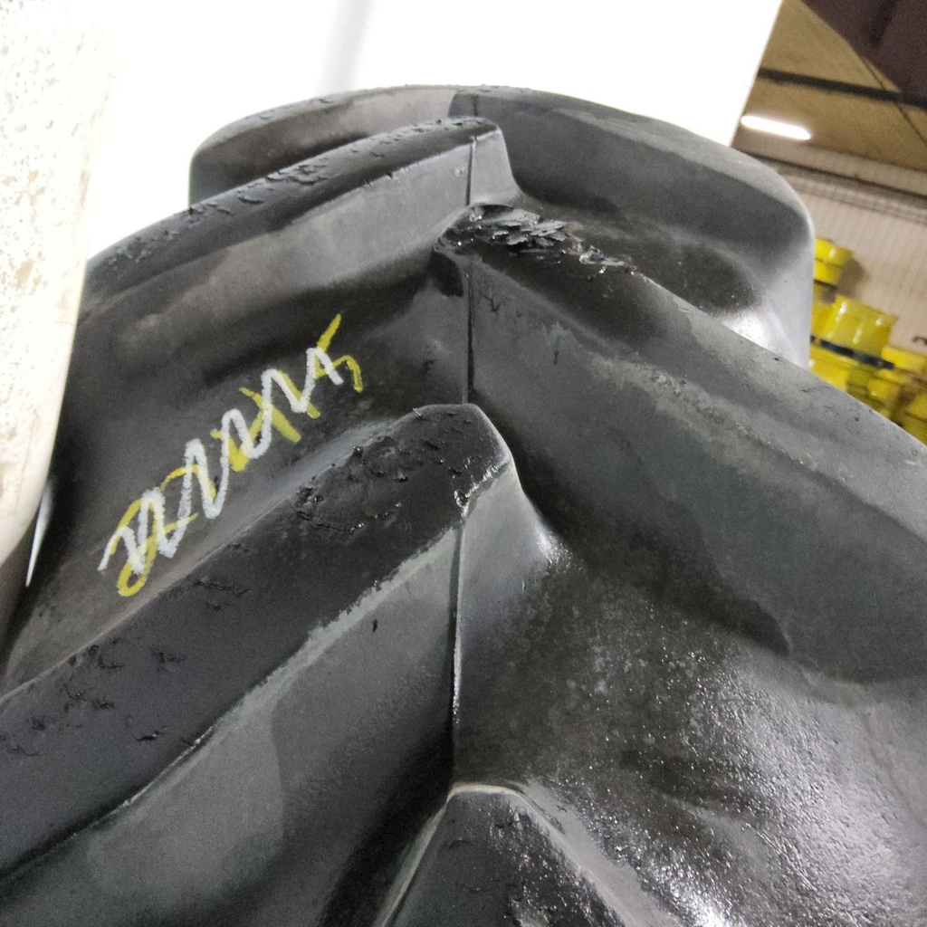 380/90R50 Goodyear Farm DT800 Optitrac R-1W 95%
