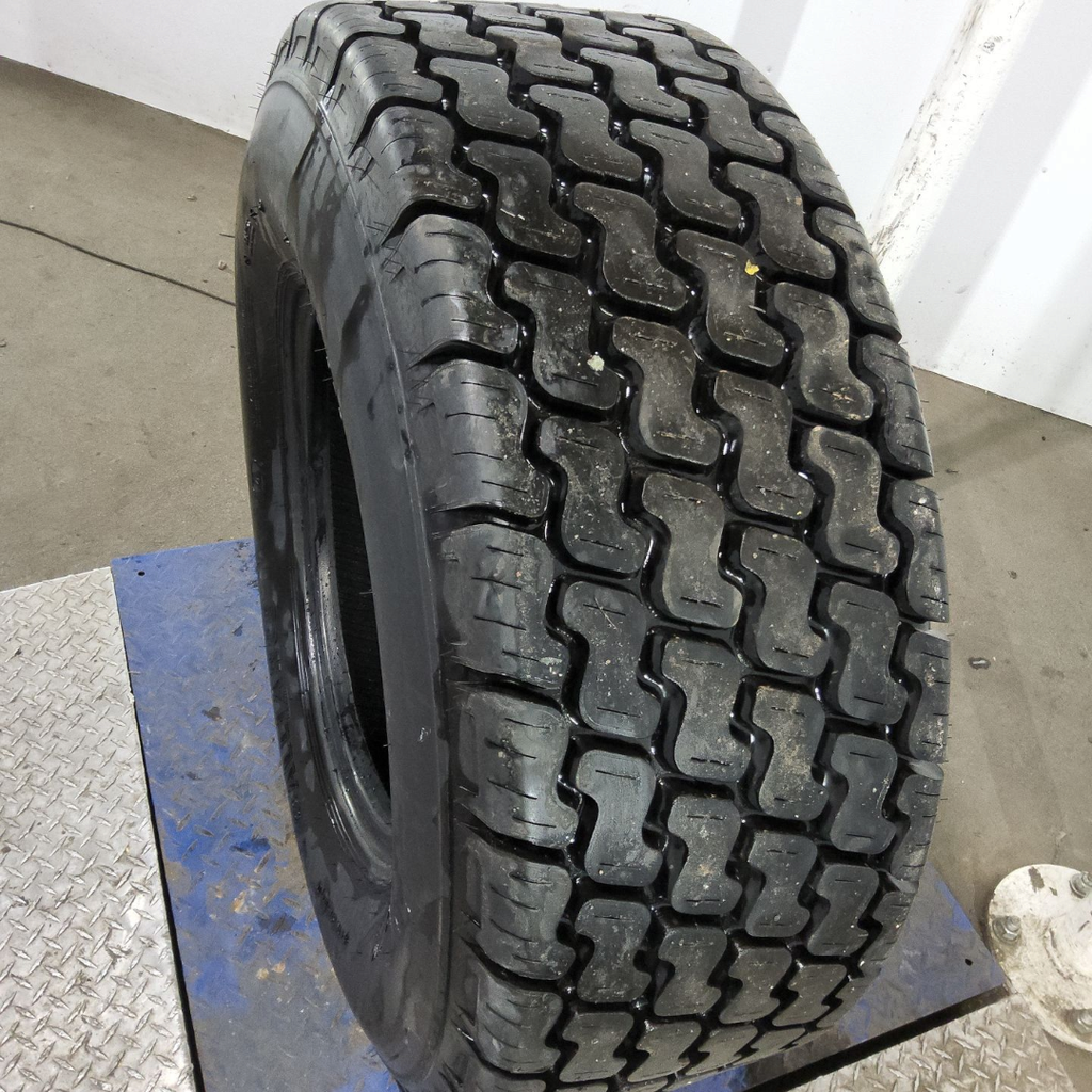 41x14.00-20 Alliance 322 Turf R-3 C (6 Ply), 90%