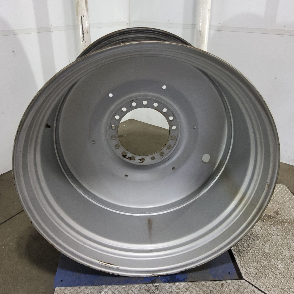 38"W x 46"D, Case IH Silver Mist 18-Hole Formed Plate