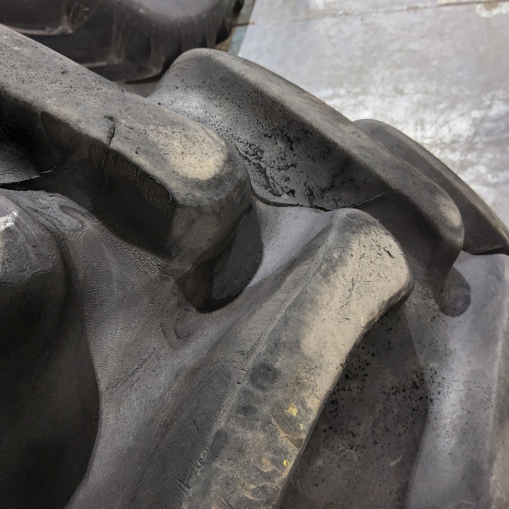 320/85R34 Firestone Radial 9000 R-1W 133B 75%