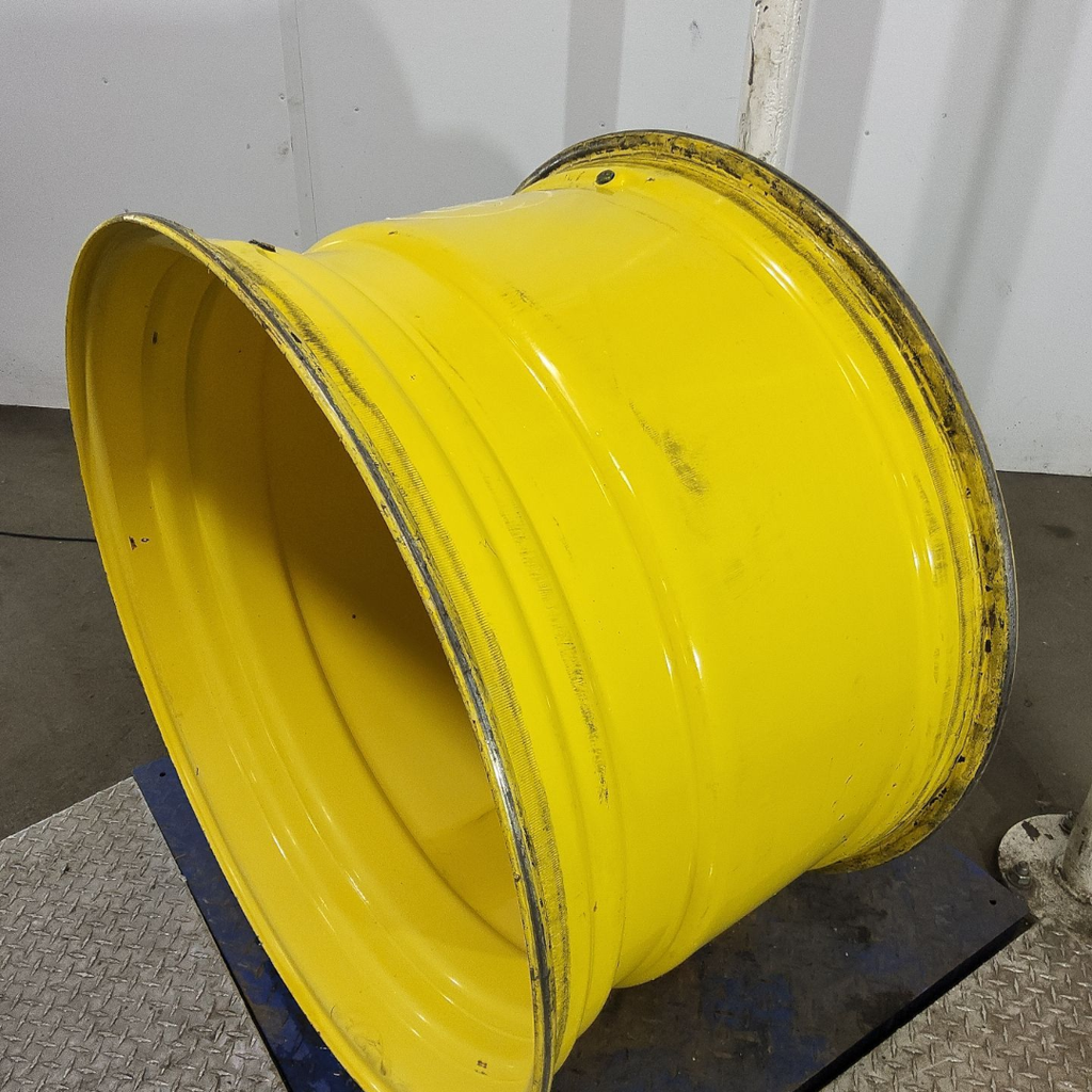 23"W x 38"D, John Deere Yellow 20-Hole XHD Straddle Dual - Outside Dual