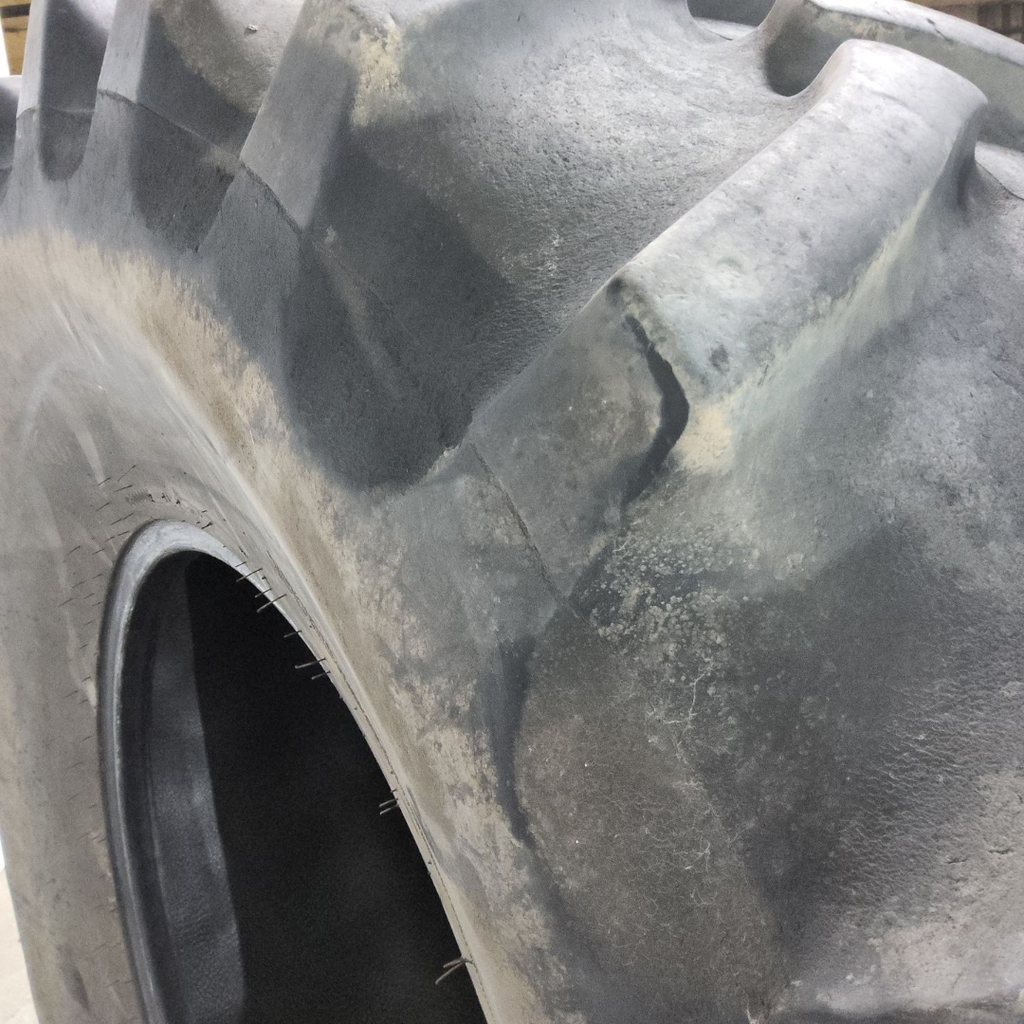 24.5-32 Firestone Super All Traction 23 R-1 F (12 Ply), 80%