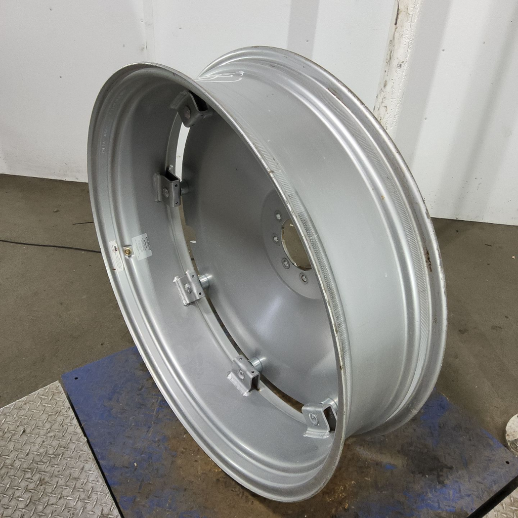 10"W x 38"D, Case IH Silver Mist 8-Hole Rim with Clamp/U-Clamp