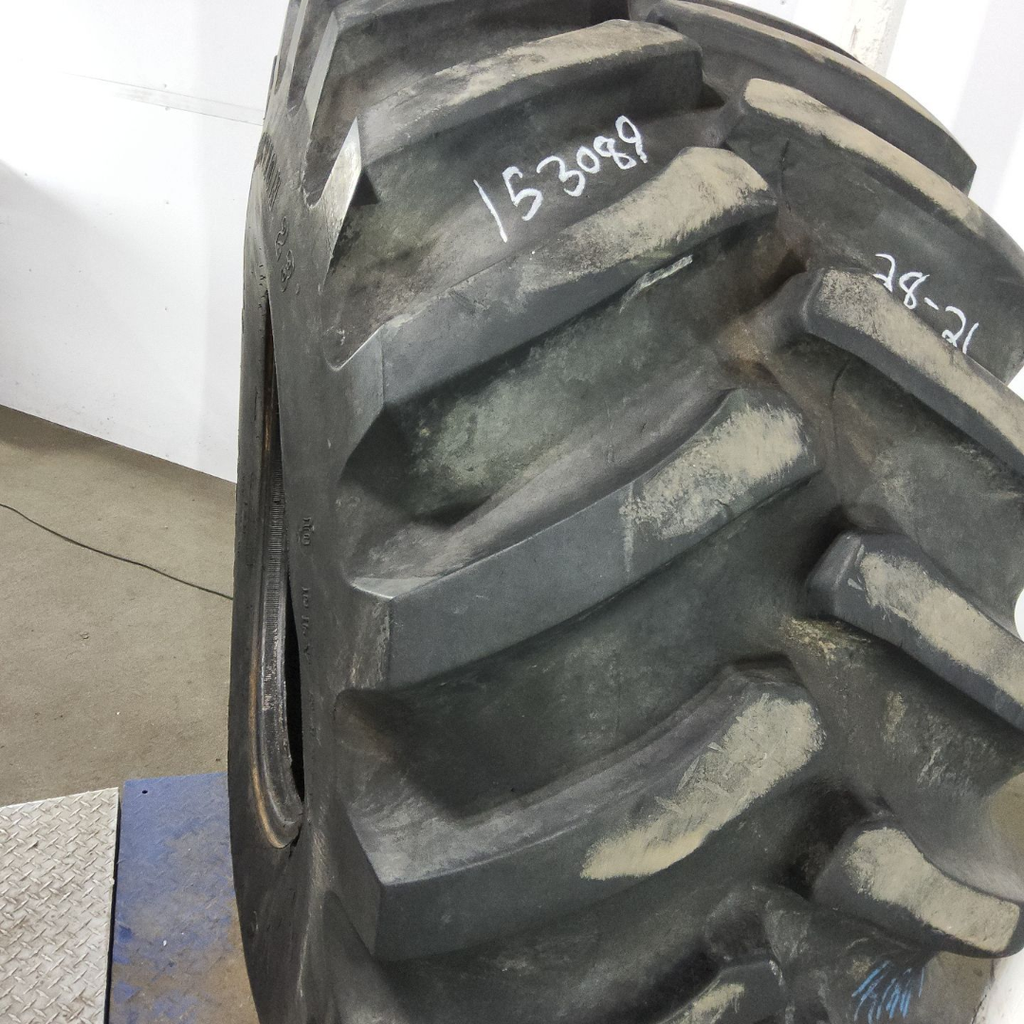 28L-26 Firestone Super All Traction 23 R-1 E (10 Ply), 85%