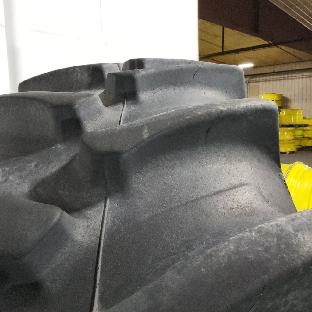 520/85R46 Firestone Radial Deep Tread 23 R-1W 158A8 75%