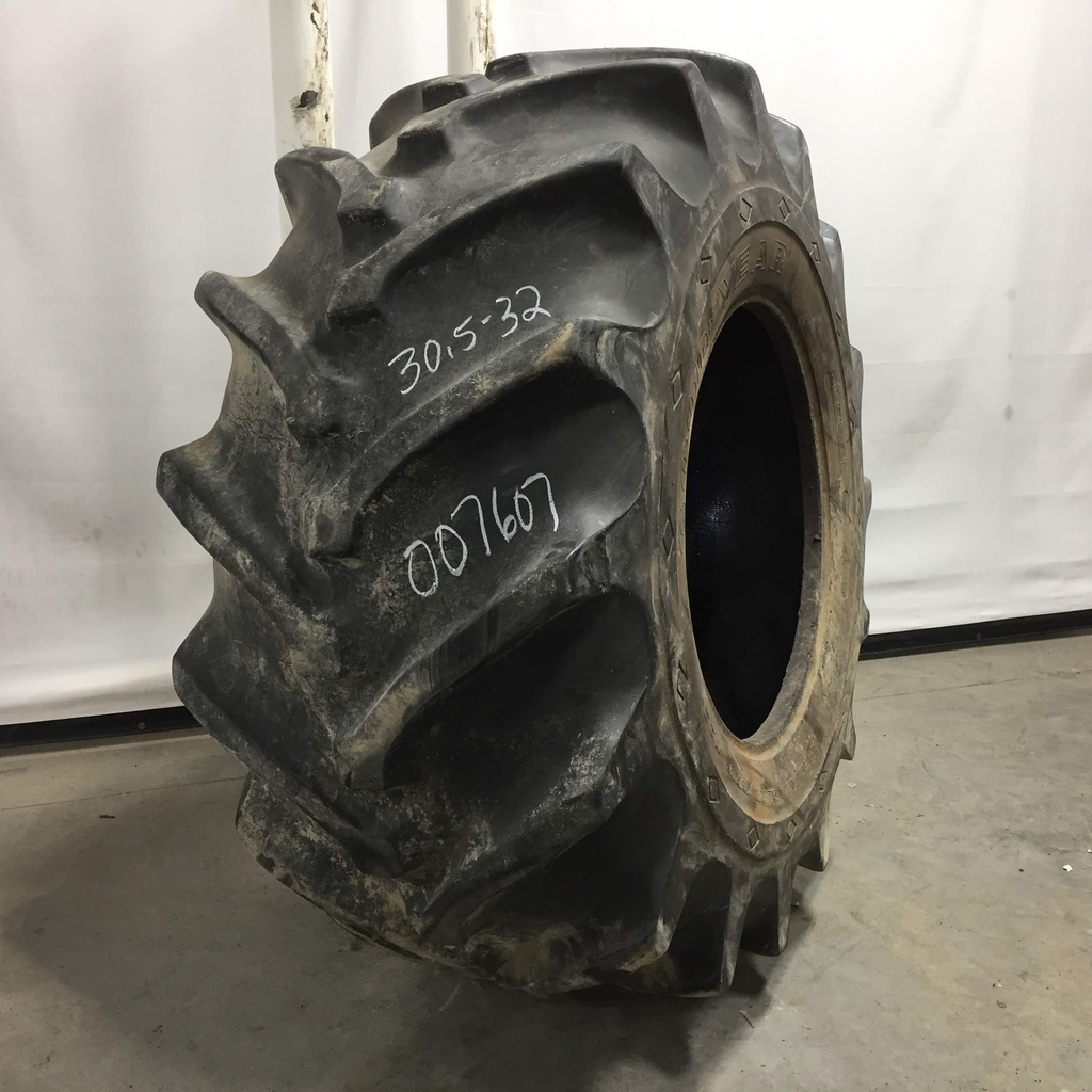 30.5/L-32 Goodyear Farm Special Sure Grip TD8 R-2, E (10 Ply) 50%