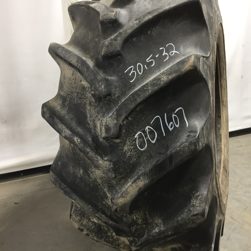 30.5/L-32 Goodyear Farm Special Sure Grip TD8 R-2, E (10 Ply) 50%