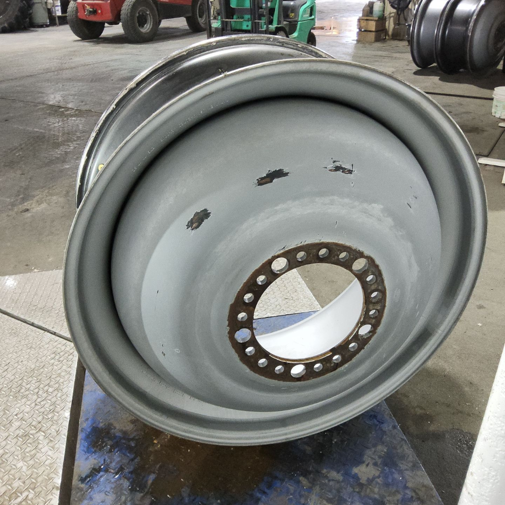 18"W x 42"D, Case IH Silver Mist 20-Hole Dolly Dual , -15.12" Offset