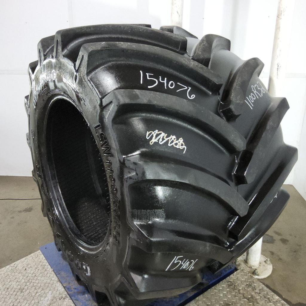 LSW1100/35R32 Goodyear Farm Optitrac R-1W 175D 80%