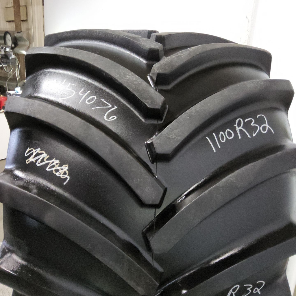 LSW1100/35R32 Goodyear Farm Optitrac R-1W 175D 80%