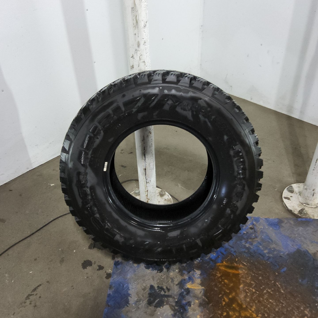 250/75R16 Nokian Hakkapeliitta TRI R-1 120G 95%