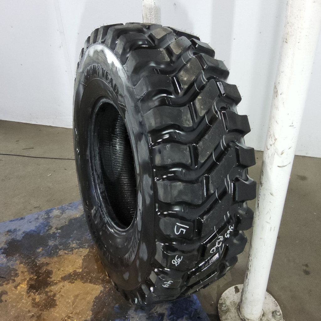 365/80R20 Goodyear Powerload E-2/L-2 141B/153A2 99%
