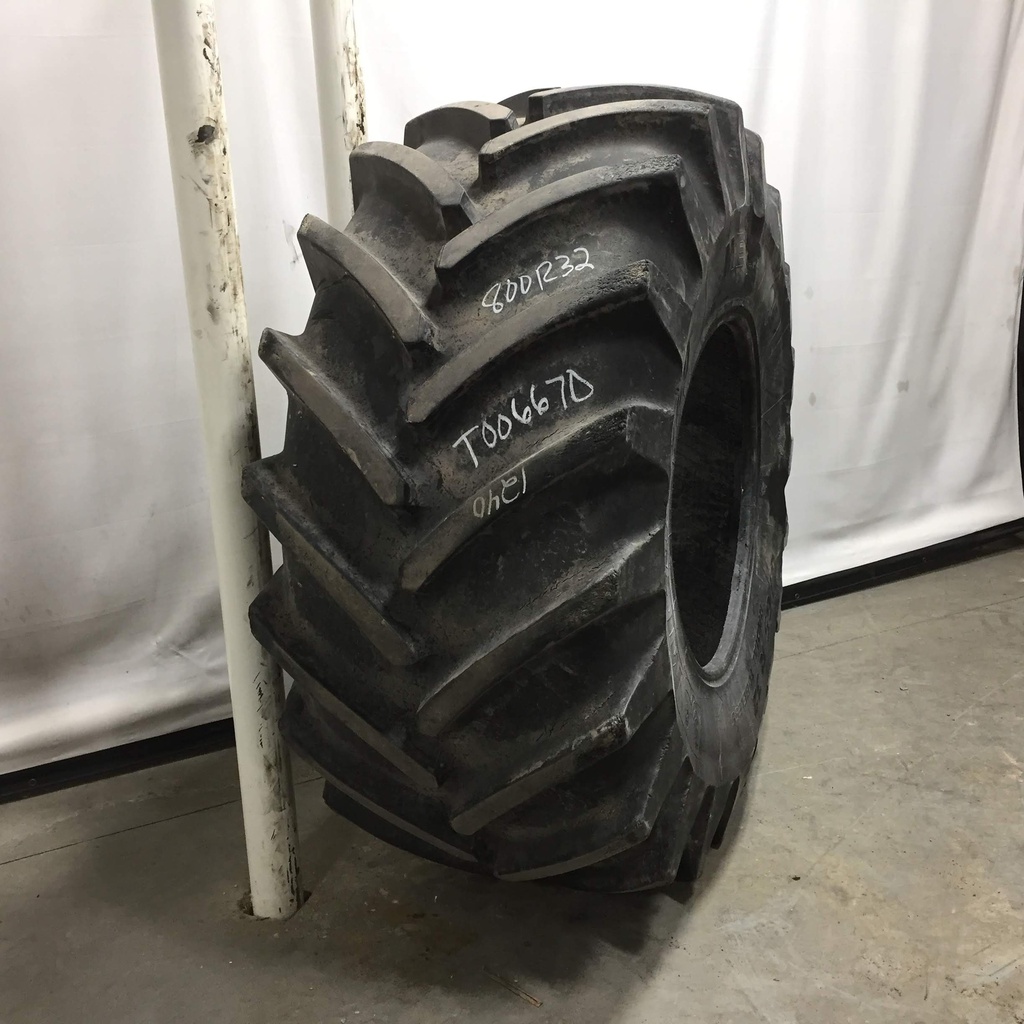 800/65R32 Michelin MegaXBib (M28) R-1W 172 B 90%