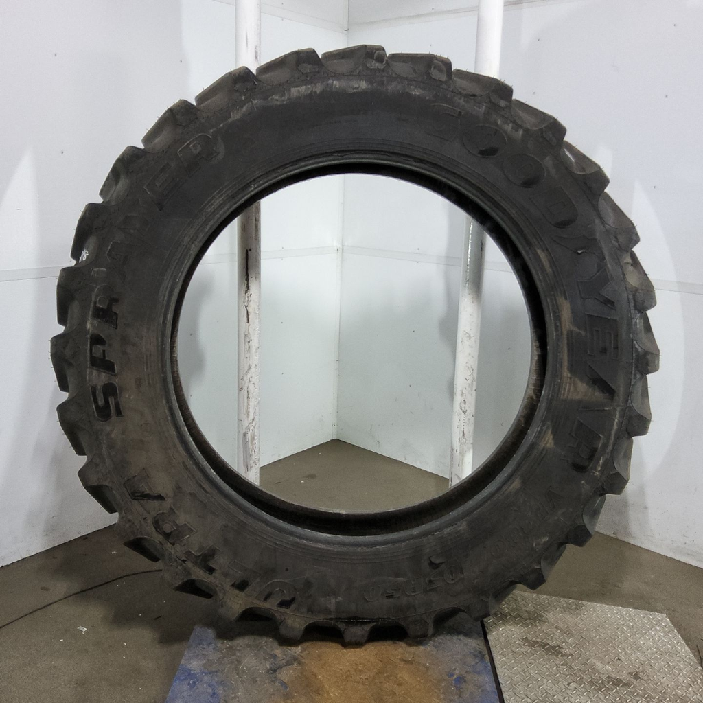 VF380/105R50 Goodyear Farm Ultra Sprayer R-1 179D 99%