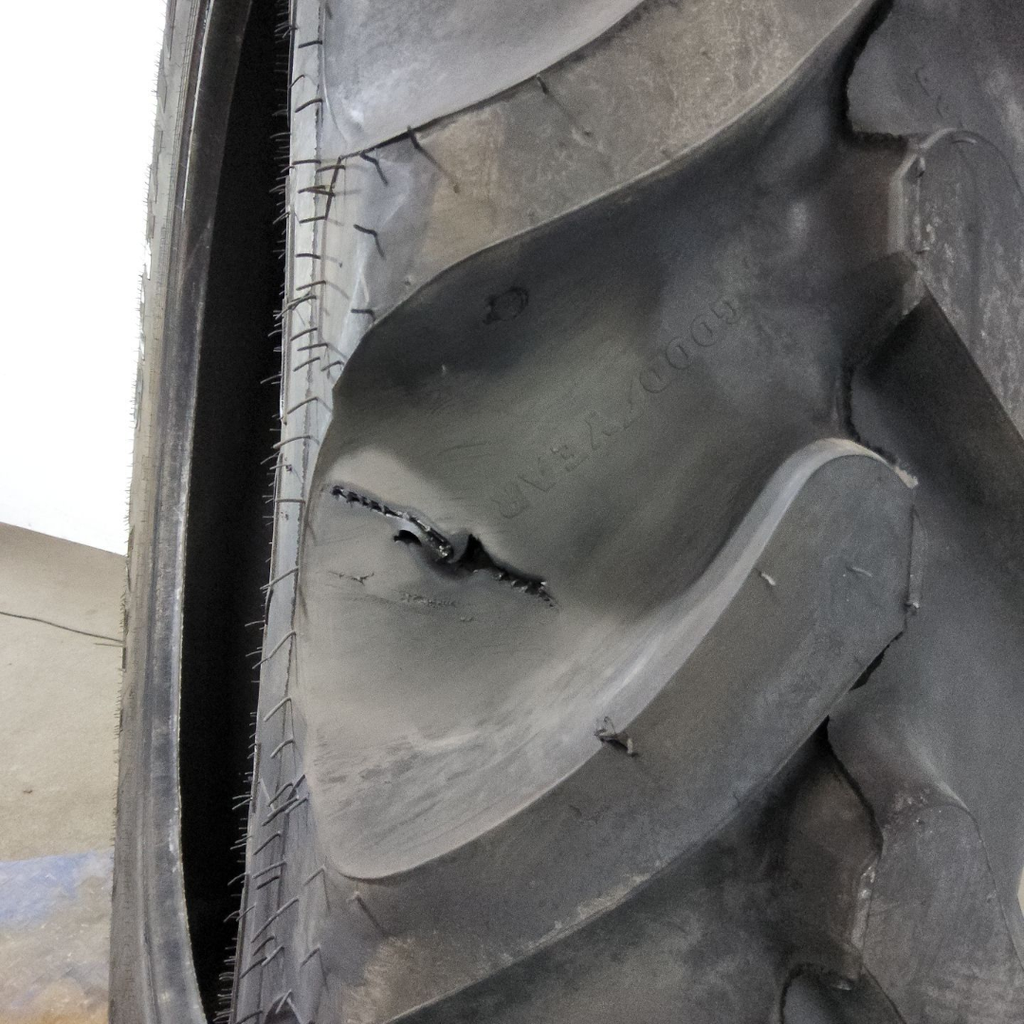 VF380/105R50 Goodyear Farm Ultra Sprayer R-1 179D 99%