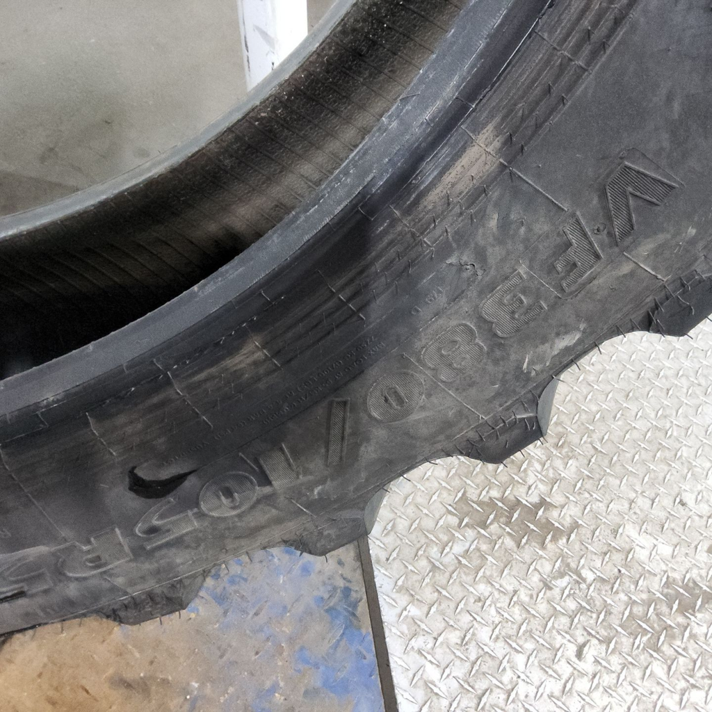 VF380/105R50 Goodyear Farm Ultra Sprayer R-1 179D 99%