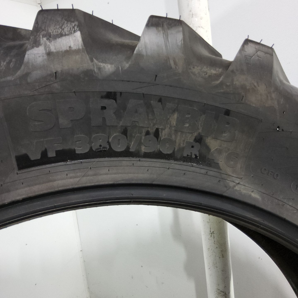 VF380/90R46 Michelin Spraybib CFO R-1S 173D 99%