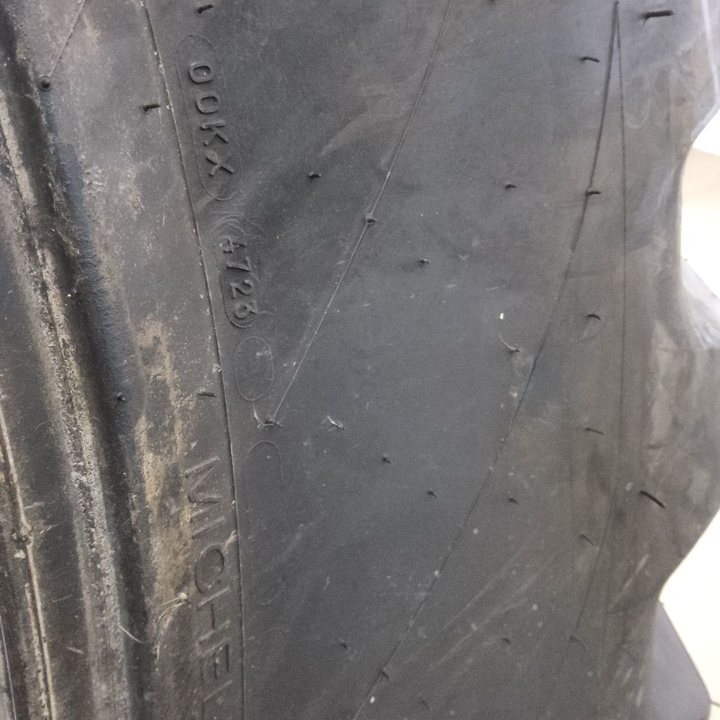 VF380/90R46 Michelin Spraybib CFO R-1S 173D 99%
