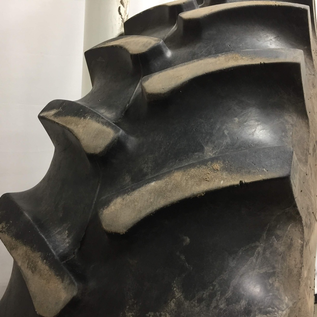 480/80R46 Firestone Radial All Traction 23 R-1 on Case IH Silver Mist 10-Hole Formed Plate W/Weight Holes 75%