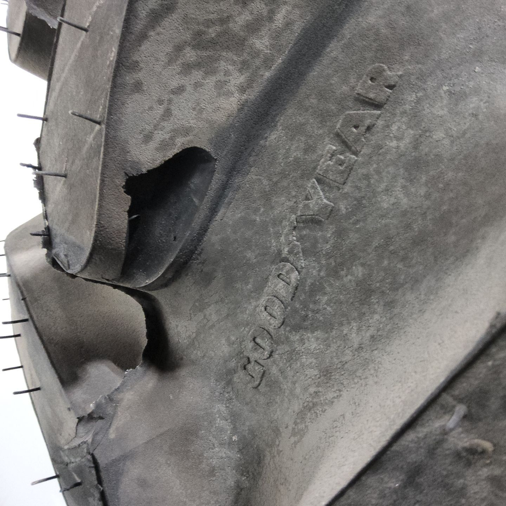 VF380/105R50 Goodyear Farm Ultra Sprayer R-1 179D 99%