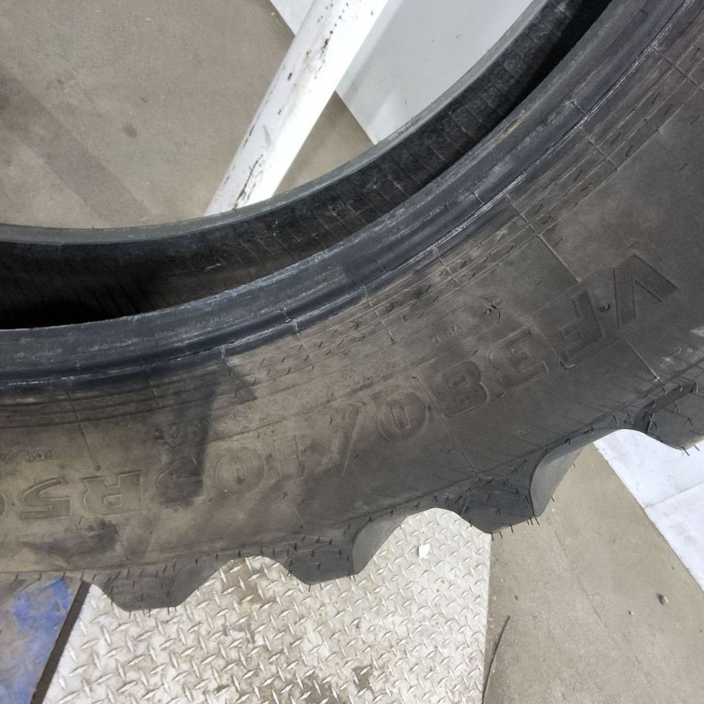 VF380/105R50 Goodyear Farm Ultra Sprayer R-1 179D 99%