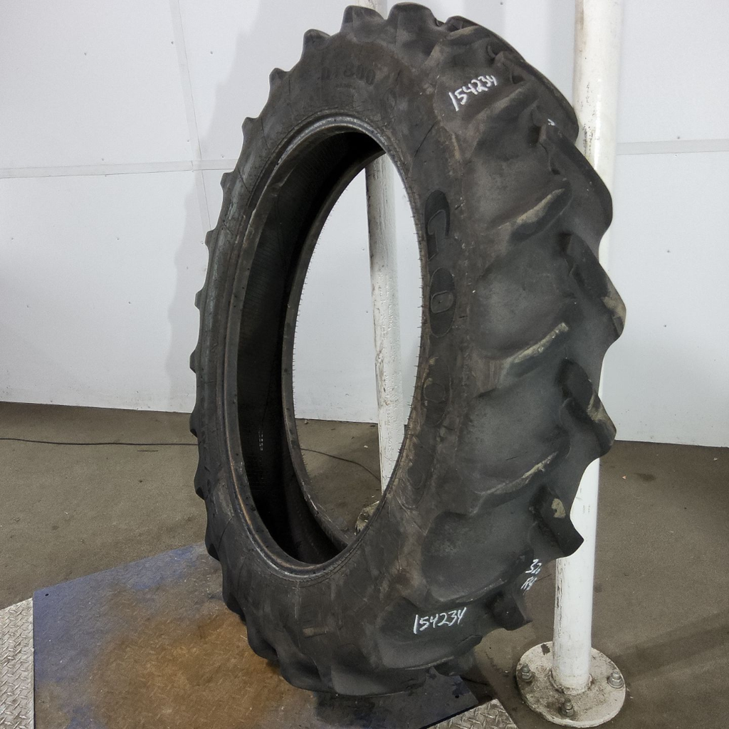 320/90R42 Goodyear Farm DT800 Optitrac R-1W 147B 60%