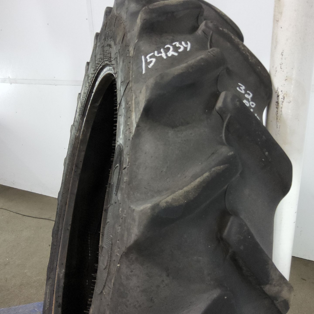 320/90R42 Goodyear Farm DT800 Optitrac R-1W 147B 60%