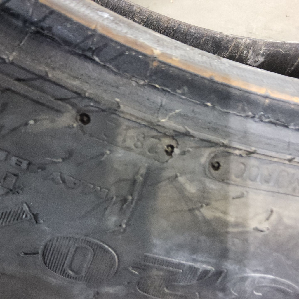 320/90R42 Goodyear Farm DT800 Optitrac R-1W 147B 60%