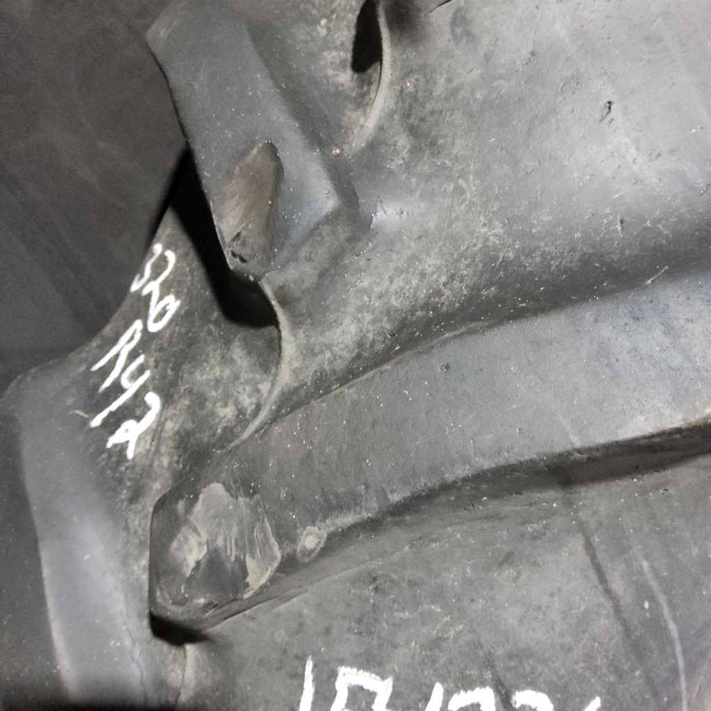 320/90R42 Goodyear Farm DT800 Optitrac R-1W 147B 60%