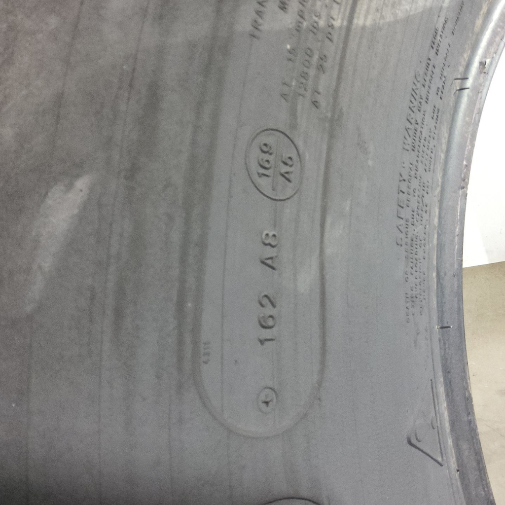 DW500/95D32 Goodyear Farm Special Sure Grip R-2 162A2 65%