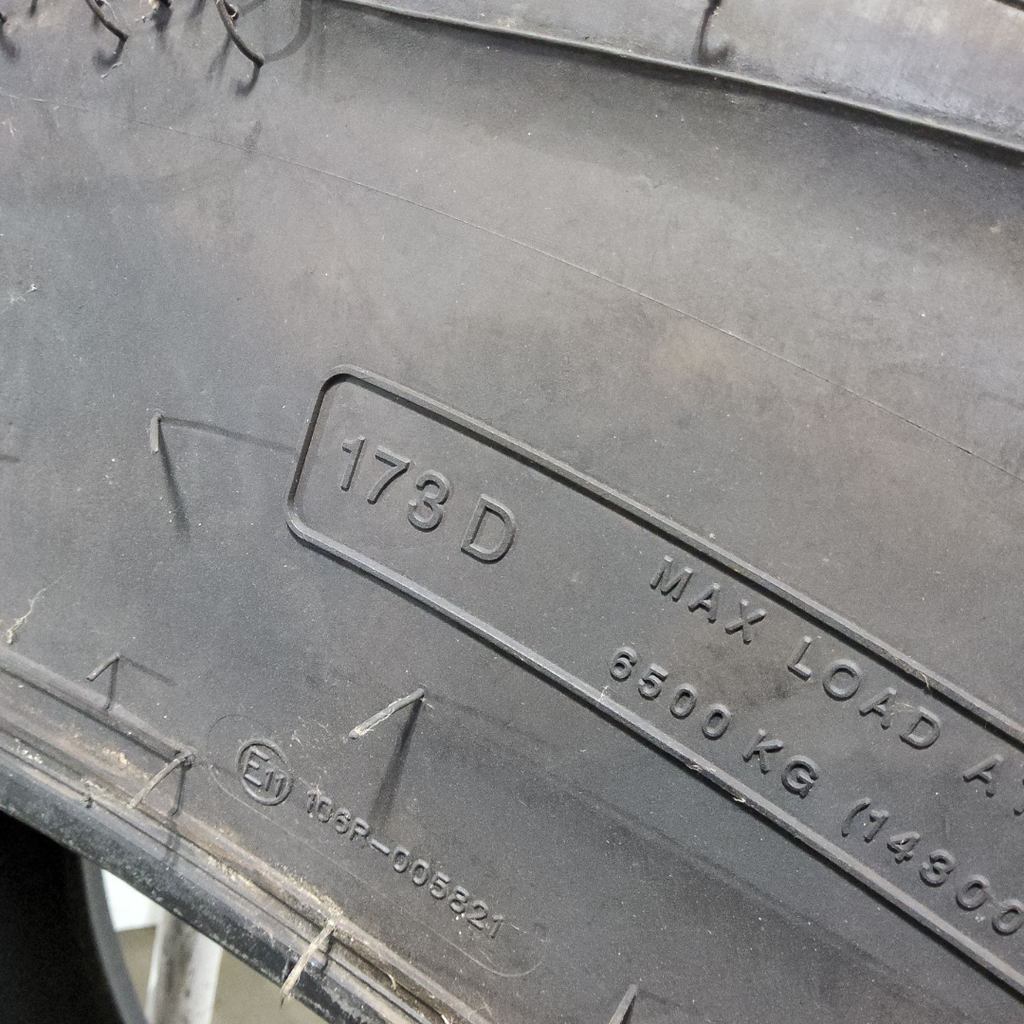 LSW680/50R46 Goodyear Farm OptiTorque R-1 173D 99%