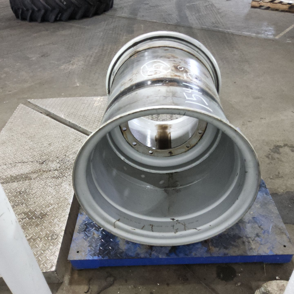 36"W x 25"D, Case IH Silver Mist 10-Hole 3 Piece Formed Plate , 0.25" Offset