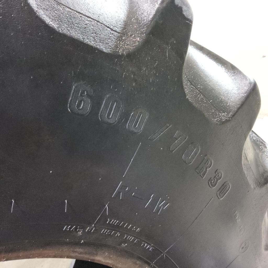 600/70R30 Firestone Radial All Traction DT R-1W 152B 70%