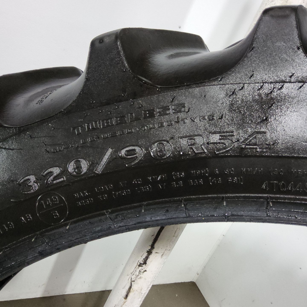 320/90R54 Goodyear Farm DT800 Super Traction R-1W 149A8 90%