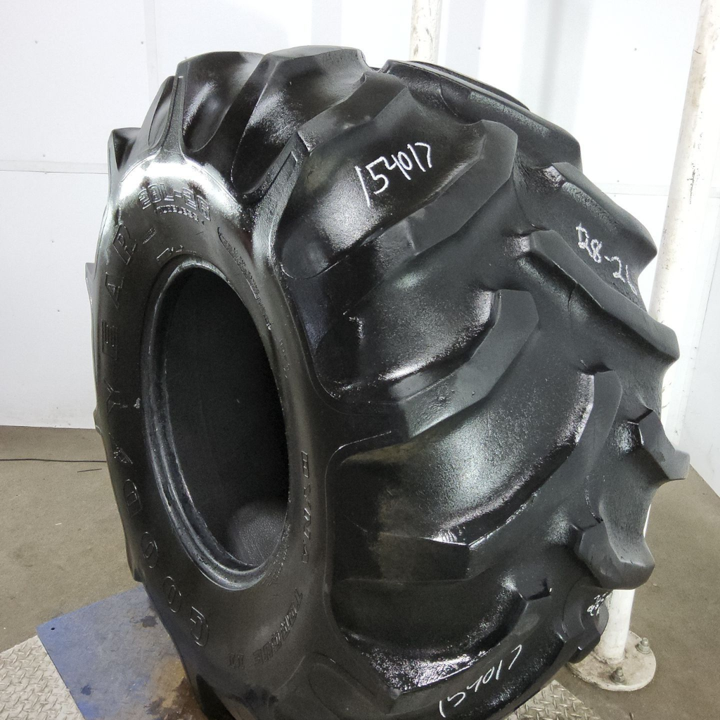 28L-26 Goodyear Farm Dyna Torque II R-1 F (12 Ply), 65%