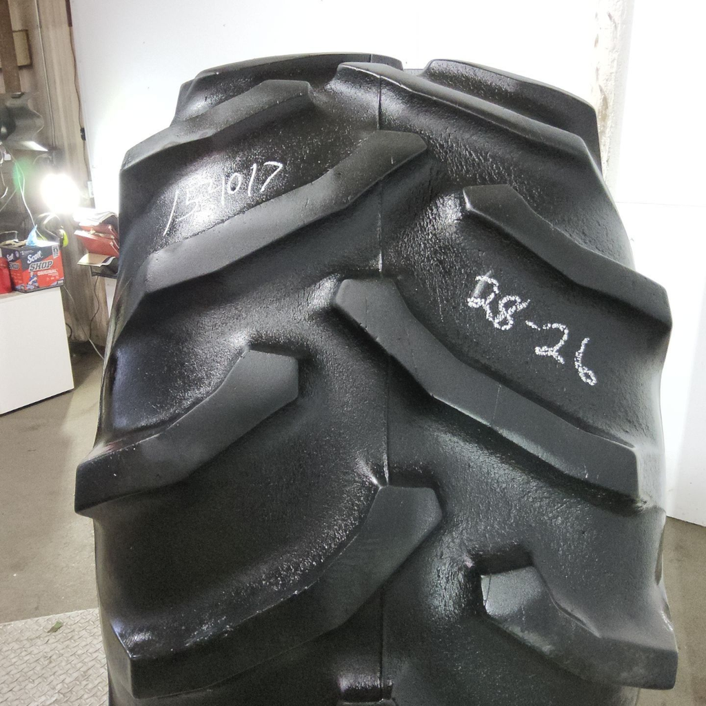 28L-26 Goodyear Farm Dyna Torque II R-1 F (12 Ply), 65%