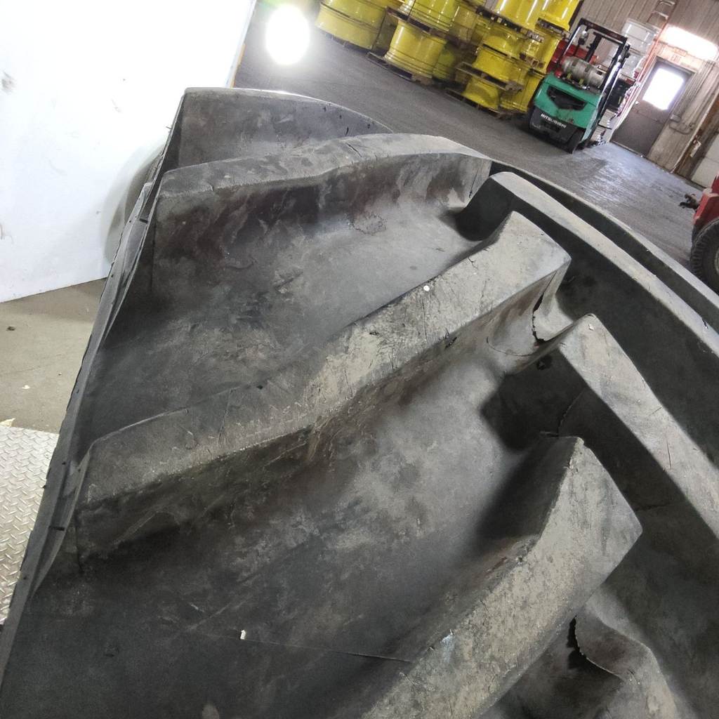600/55-26.5 Trelleborg T414 R-1W 148A8 85%