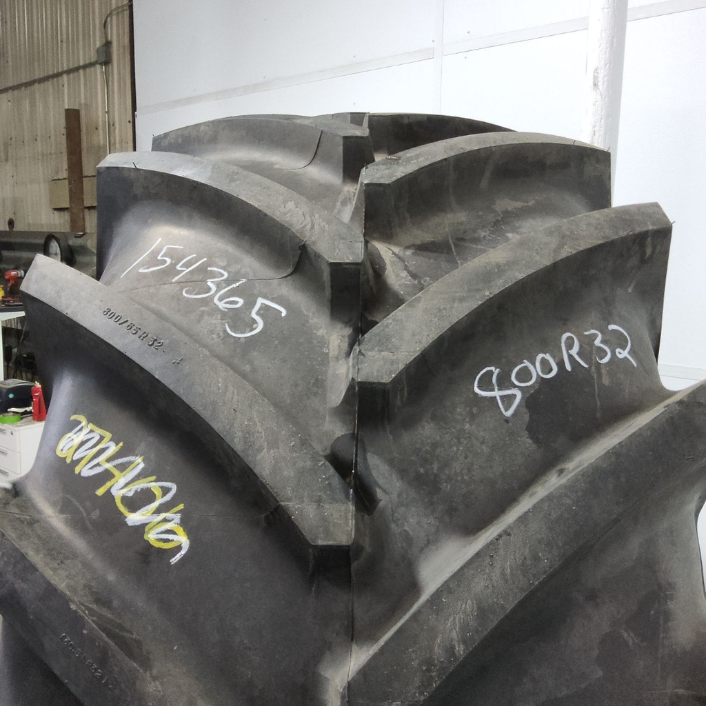 800/65R32 Michelin MegaXBib R-1W 172B 95%