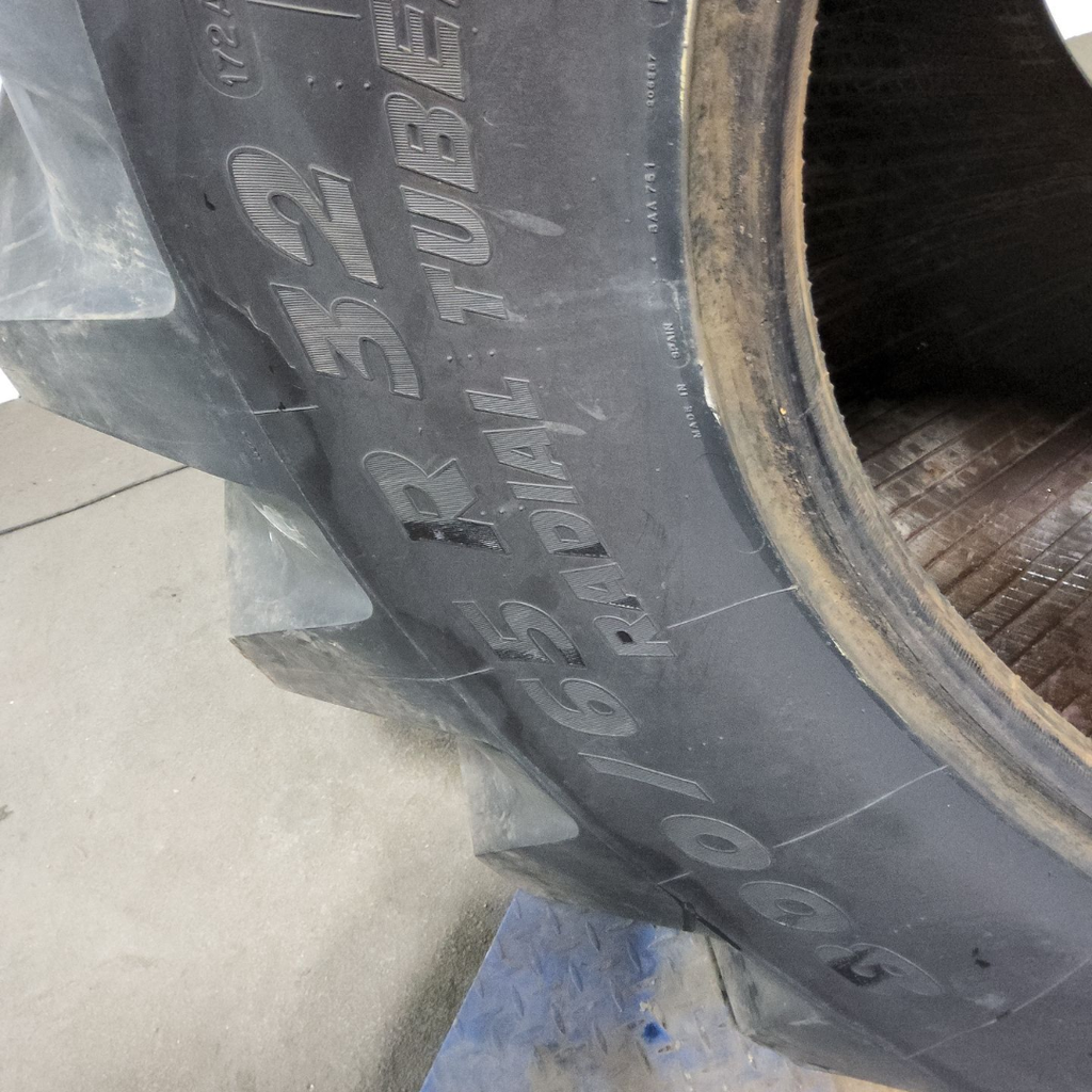800/65R32 Michelin MegaXBib R-1W 172B 95%