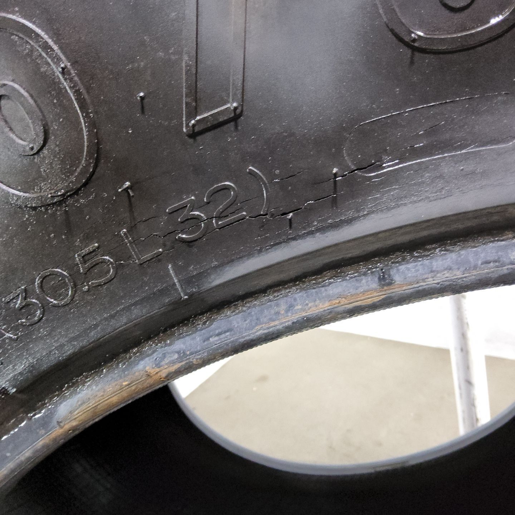 800/65R32 Michelin XM27 R-1W 167A8 75%