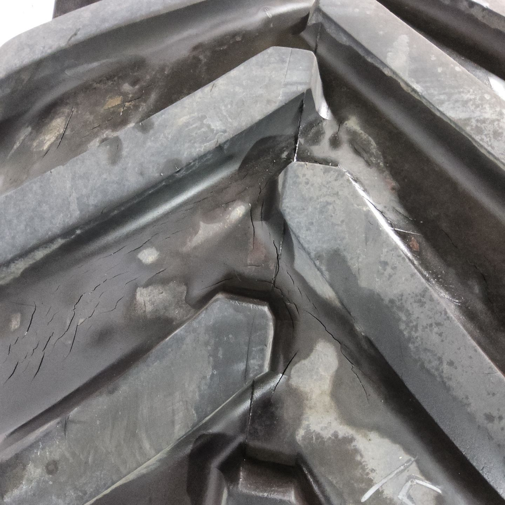 800/65R32 Michelin XM27 R-1W 167A8 75%