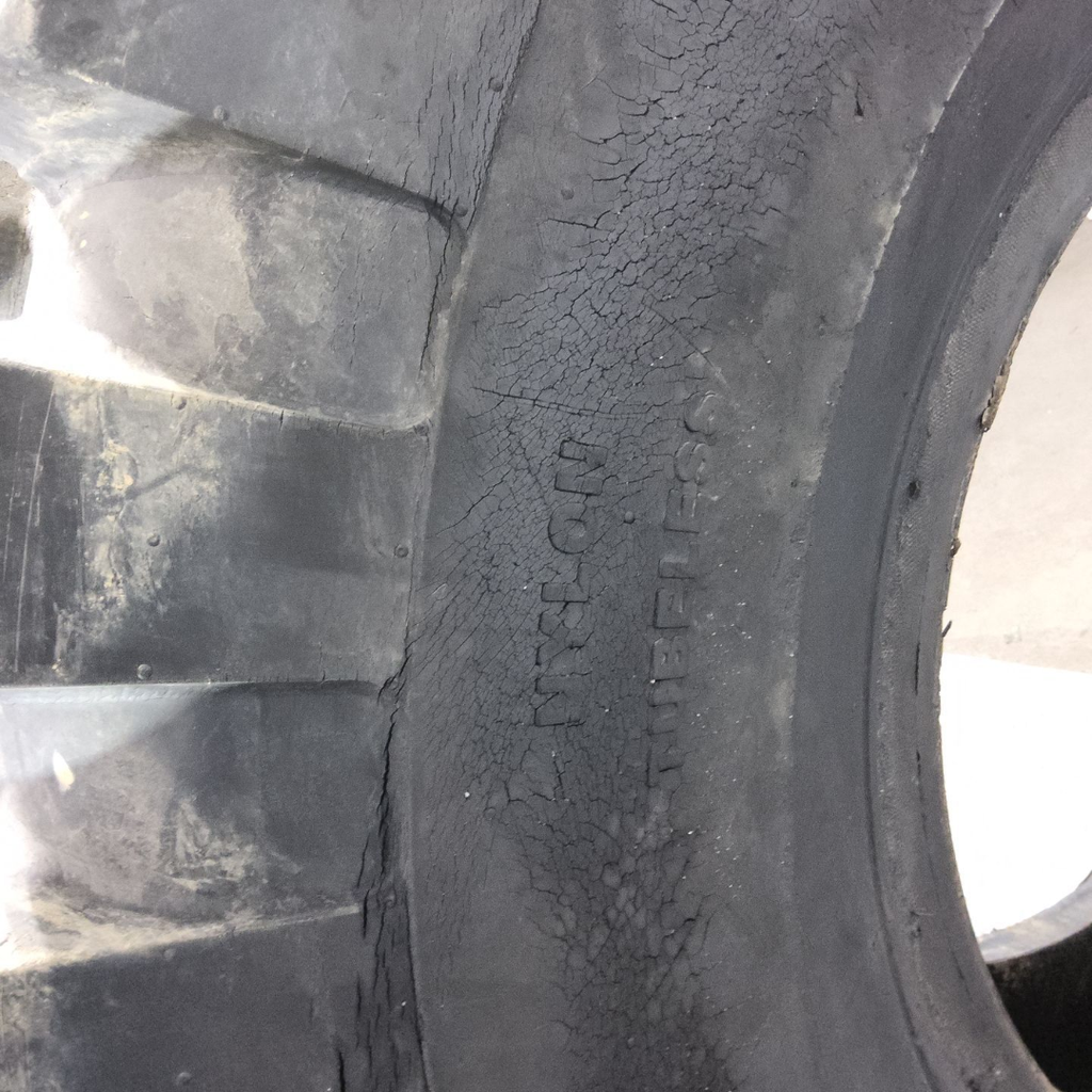 20.5-25 Solideal Loadmaster L3 L-3 L (20 Ply), 65%