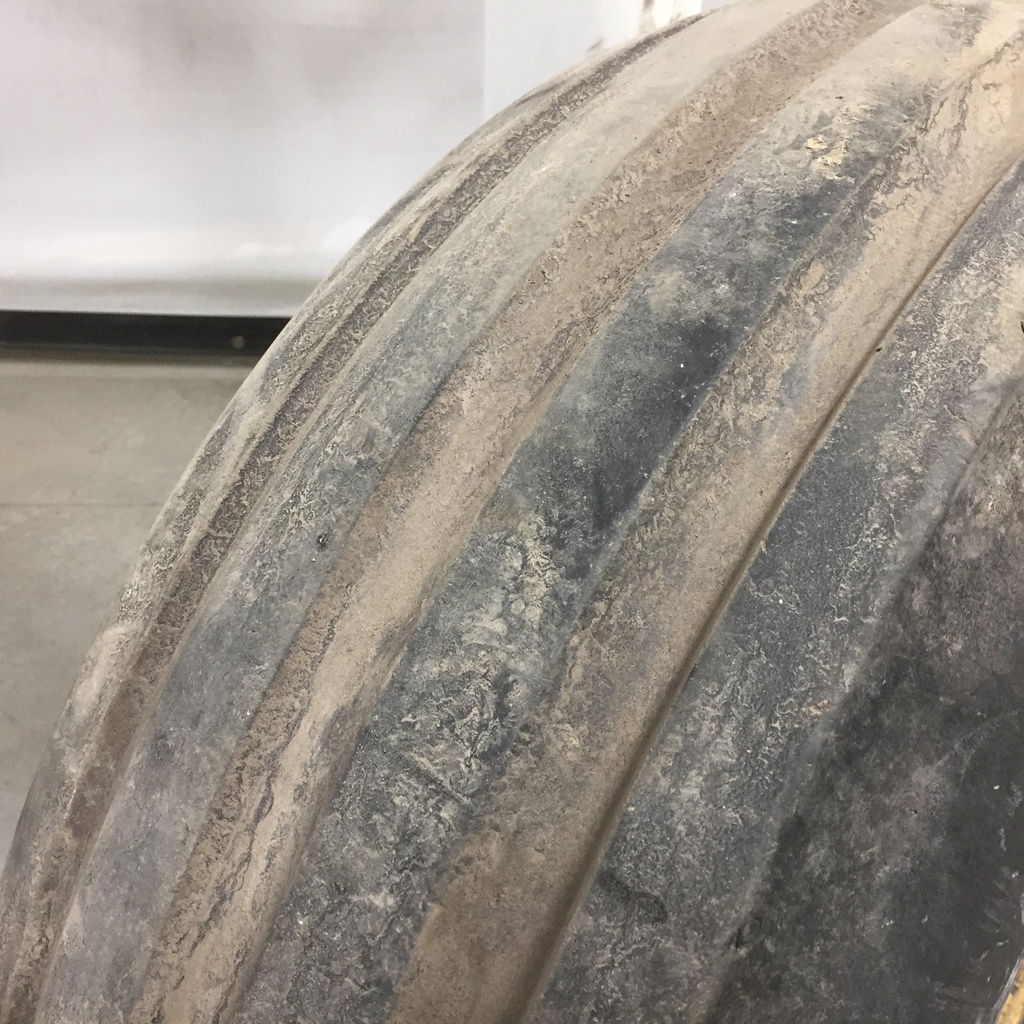 11.00/-16 Firestone Champion Guide Grip 3-Rib F-2, D (8 Ply) 30%