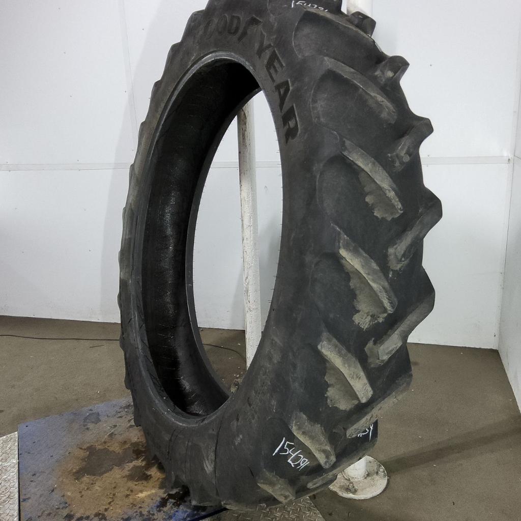 380/90R54 Goodyear Farm DT800 Super Traction R-1W 152A8 55%