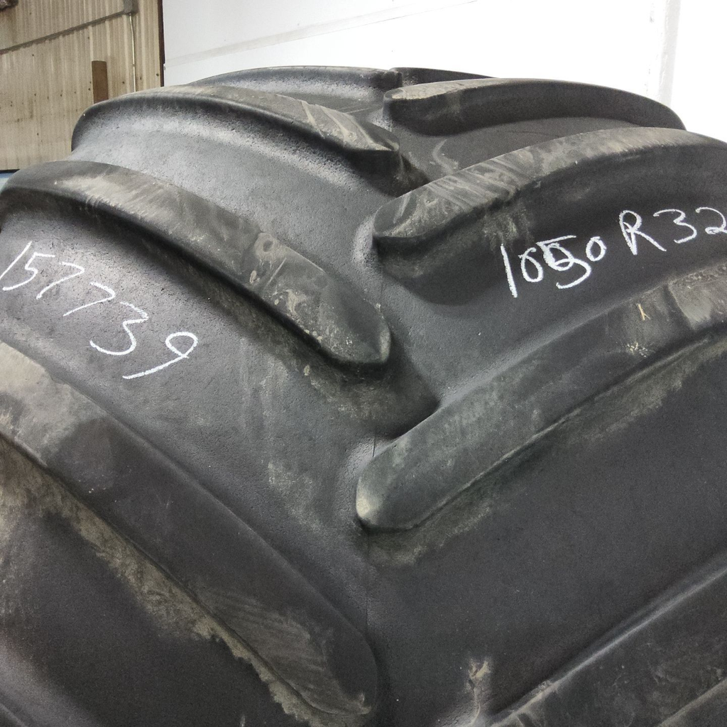 1050/50R32 Michelin MegaXBib 2 R-1W 172D 65%