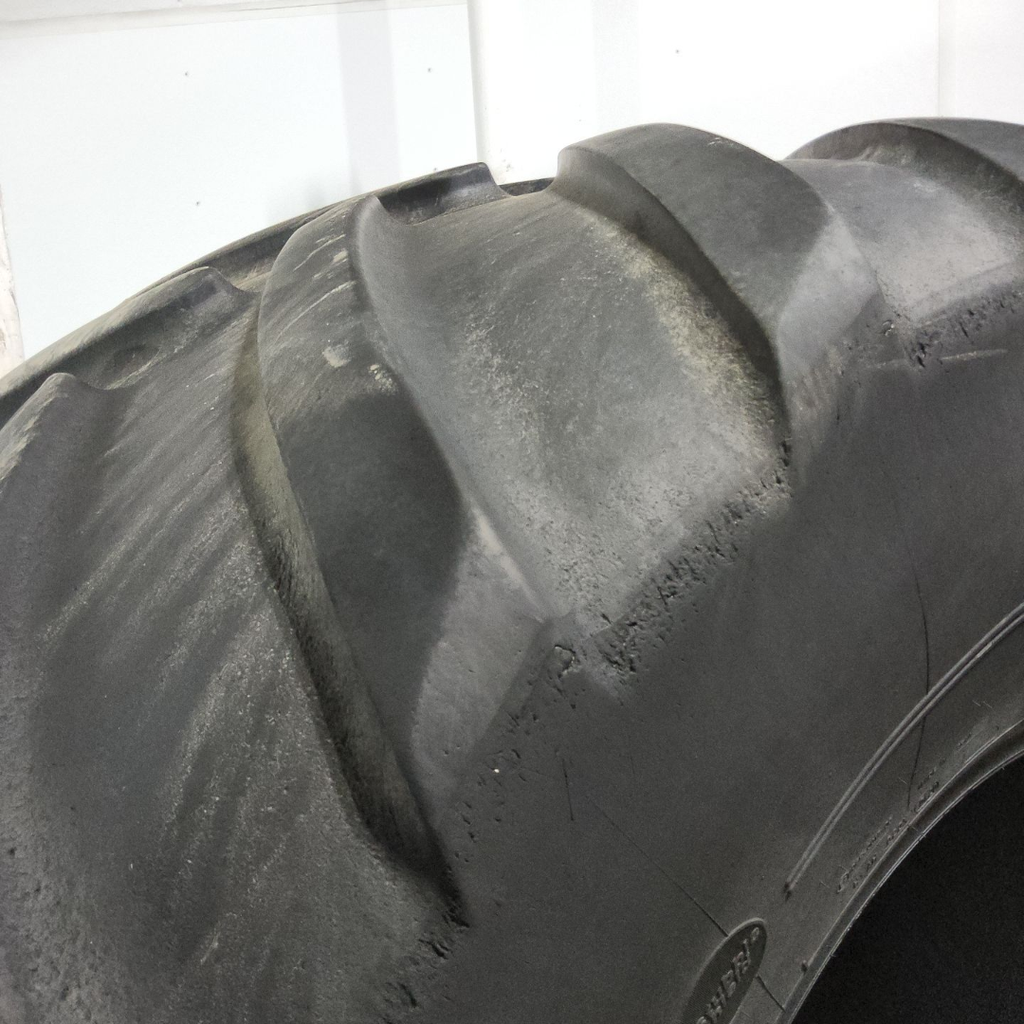 1050/50R32 Michelin MegaXBib 2 R-1W 172D 65%