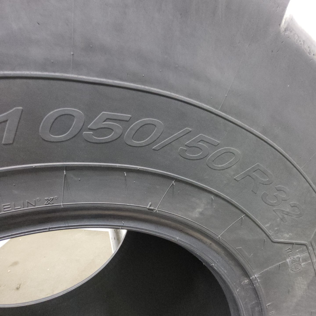 1050/50R32 Michelin MegaXBib 2 R-1W 172D 65%