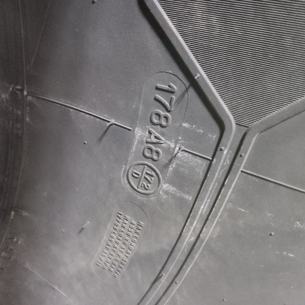 1050/50R32 Michelin MegaXBib 2 R-1W 172D 65%